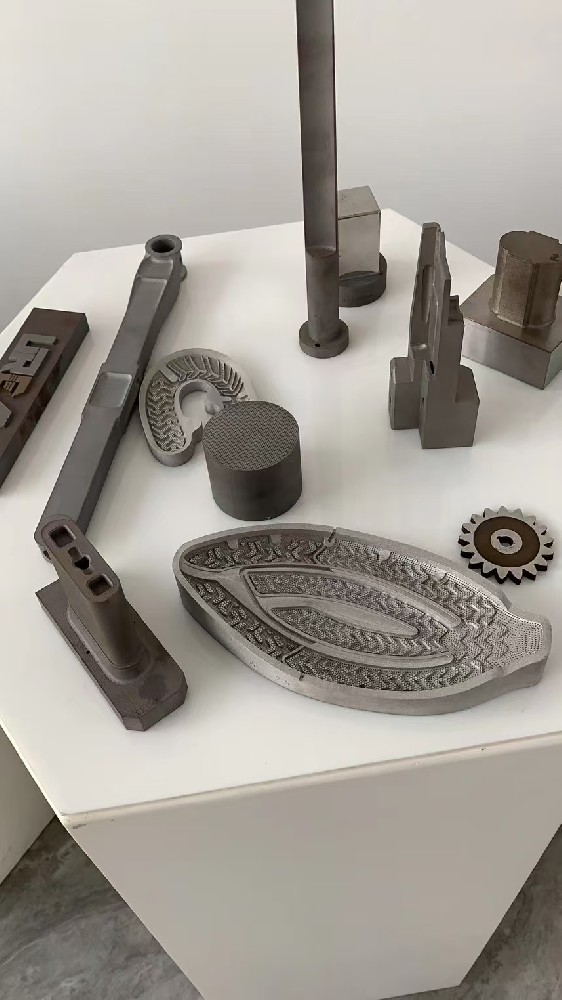 非标准化模具加工及产品设计在现代制造业中扮演着至关重要的角色,它们能够满足市场对个性化和定制化产品的不断增长的需求。