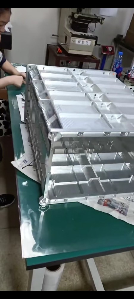 sus超声波清洗剂在使用时需要注意以下事项: